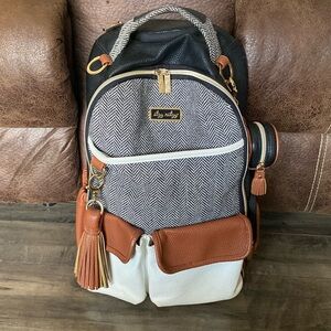 Itzy Ritzy Boss Diaper Backpack